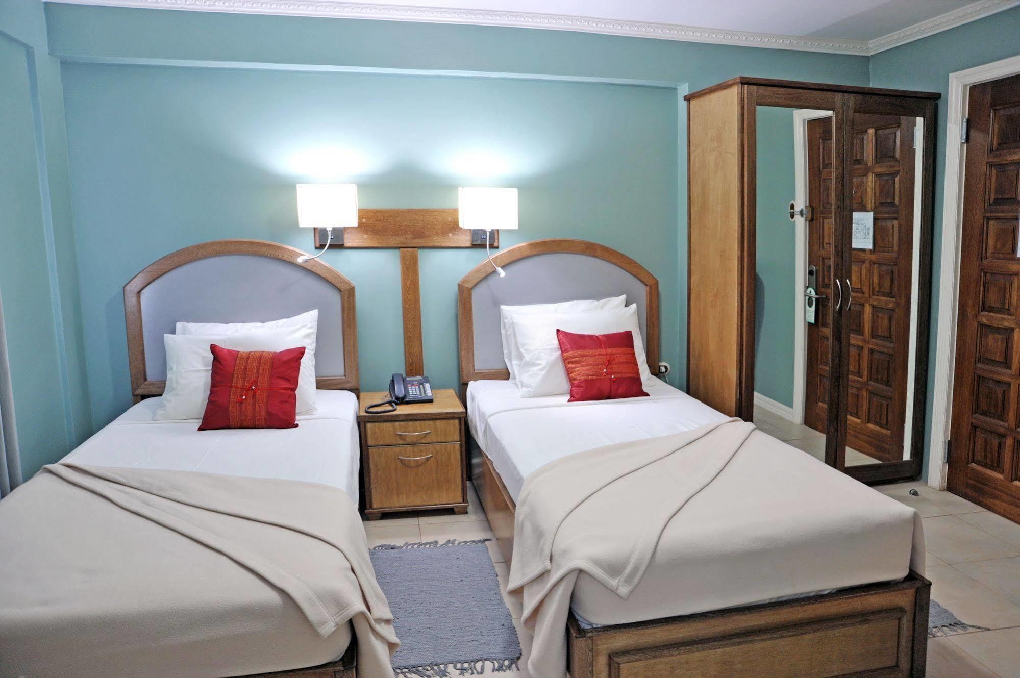 Culture Crossroads Inn Port of Spain Exteriér fotografie